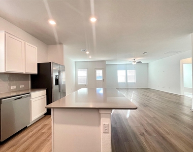 1220 Sweetspire Rd - Photo Thumbnail 6