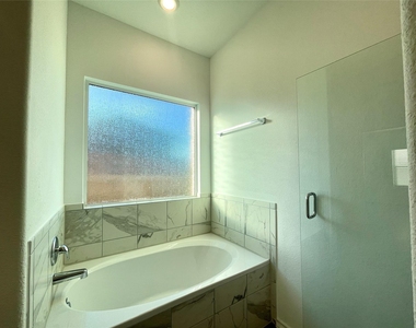 1220 Sweetspire Rd - Photo Thumbnail 20