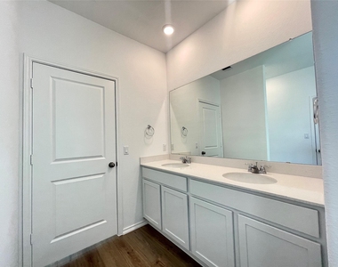 1220 Sweetspire Rd - Photo Thumbnail 22