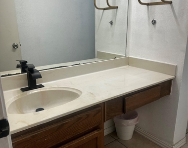 612 David Curry Dr - Photo Thumbnail 31