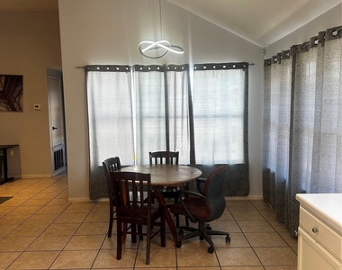 612 David Curry Dr - Photo Thumbnail 25