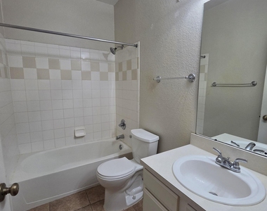 13810 Sutton Park Drive - Photo Thumbnail 8