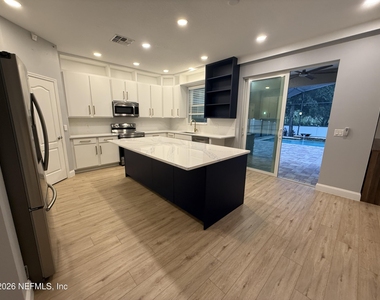 14418 Avenue Of The Rushes - Photo Thumbnail 13
