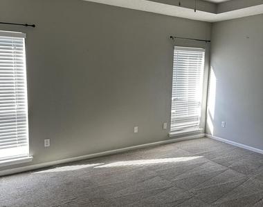 3533 Pebble Stone Court - Photo Thumbnail 32