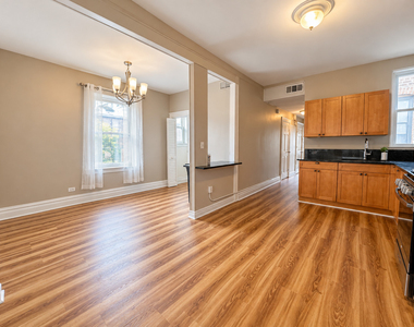 3347 S Emerald Avenue - Photo Thumbnail 9