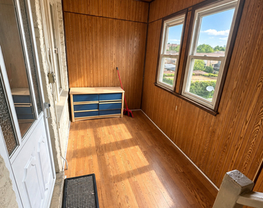 3347 S Emerald Avenue - Photo Thumbnail 12