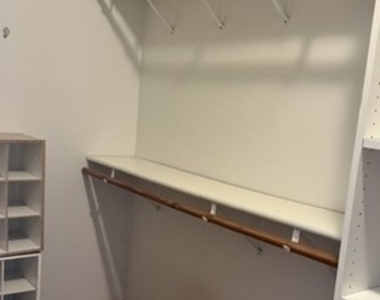 1005 Singer Avenue - Photo Thumbnail 9