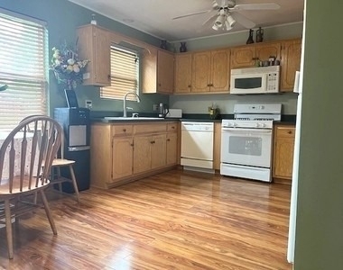 1005 Singer Avenue - Photo Thumbnail 4