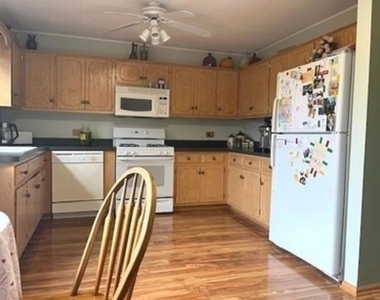 1005 Singer Avenue - Photo Thumbnail 3