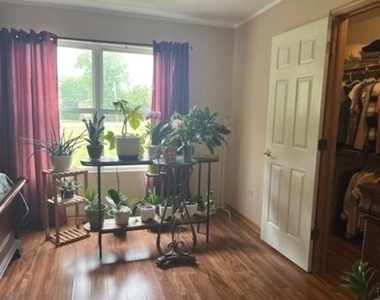 1005 Singer Avenue - Photo Thumbnail 8