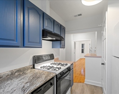 4055 N Spaulding Avenue - Photo Thumbnail 2