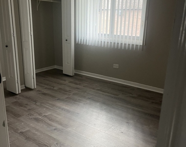 4809 W Engle Road - Photo Thumbnail 9