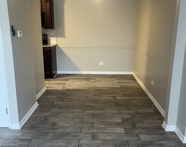4809 W Engle Road - Photo Thumbnail 3
