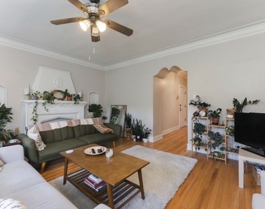 2253 N Spaulding Avenue - Photo Thumbnail 8