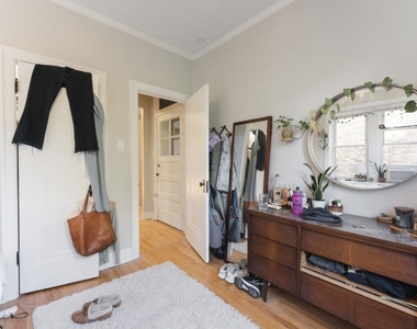 2253 N Spaulding Avenue - Photo Thumbnail 12