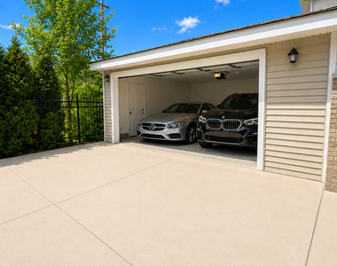 7942 W Addison Street - Photo Thumbnail 15