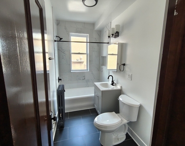 1646 W Albion Avenue - Photo Thumbnail 16