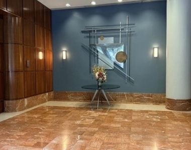 211 E Ohio Street - Photo Thumbnail 1
