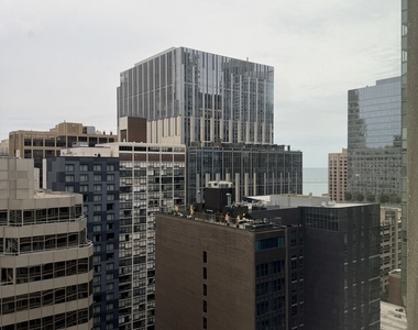 211 E Ohio Street - Photo Thumbnail 14