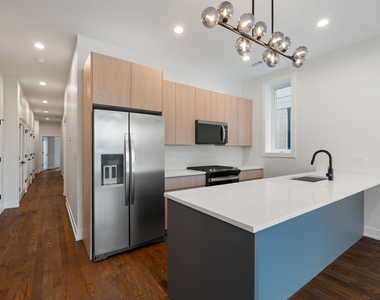 408 E 50th Place - Photo Thumbnail 6
