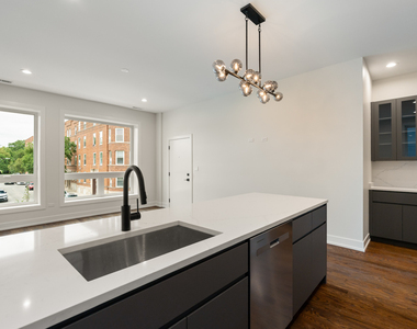 408 E 50th Place - Photo Thumbnail 8