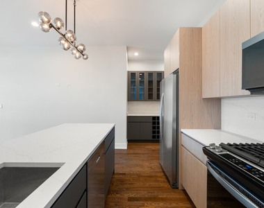 408 E 50th Place - Photo Thumbnail 7