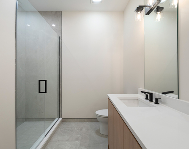 408 E 50th Place - Photo Thumbnail 15
