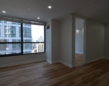405 N Wabash Avenue - Photo Thumbnail 2