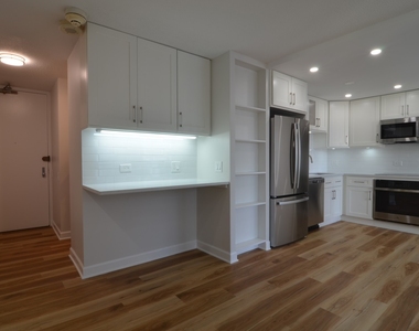 405 N Wabash Avenue - Photo Thumbnail 6