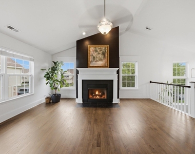 2353 Georgetown Circle - Photo Thumbnail 2