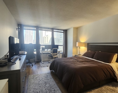 405 N Wabash Avenue - Photo Thumbnail 9
