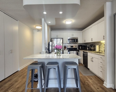 405 N Wabash Avenue - Photo Thumbnail 5