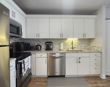 405 N Wabash Avenue - Photo Thumbnail 6