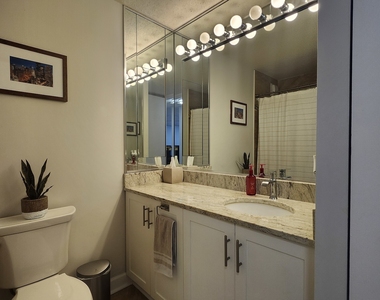 405 N Wabash Avenue - Photo Thumbnail 14