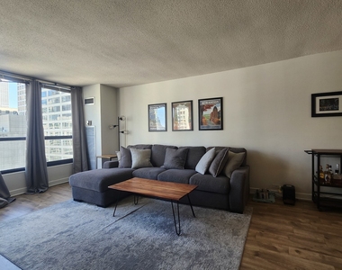 405 N Wabash Avenue - Photo Thumbnail 4