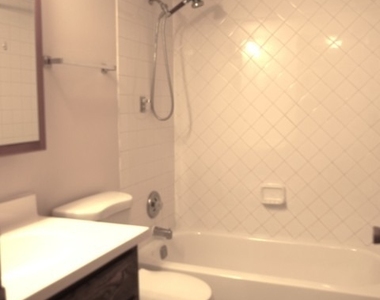 4120 Williamsburg Court - Photo Thumbnail 9