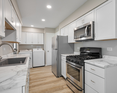 1031 Maple Lane - Photo Thumbnail 10