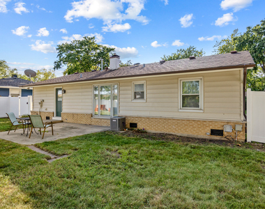 1031 Maple Lane - Photo Thumbnail 21