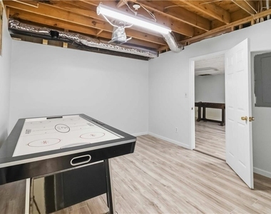 275 Sageglen Road - Photo Thumbnail 23