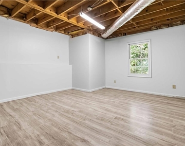 275 Sageglen Road - Photo Thumbnail 24