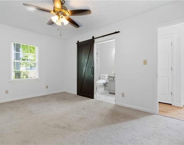 275 Sageglen Road - Photo Thumbnail 12