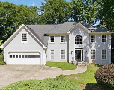 275 Sageglen Road - Photo Thumbnail 1