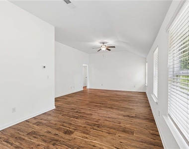 430 Burgundy Terrace Se - Photo Thumbnail 19