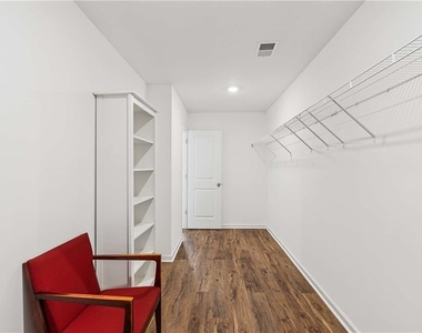 430 Burgundy Terrace Se - Photo Thumbnail 25