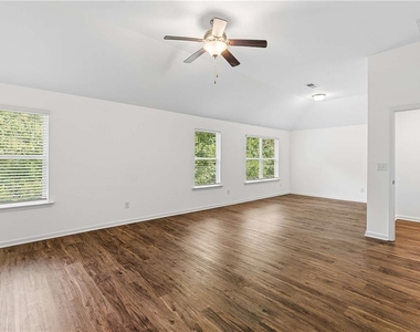 430 Burgundy Terrace Se - Photo Thumbnail 20