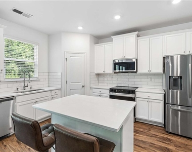 430 Burgundy Terrace Se - Photo Thumbnail 14