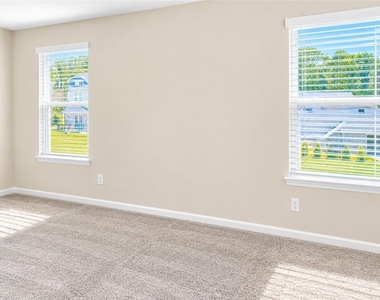 38 Warwick Court - Photo Thumbnail 6