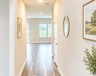 38 Warwick Court - Photo Thumbnail 1