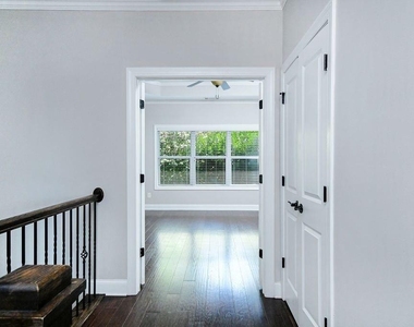 1265 Linden Court Ne - Photo Thumbnail 8