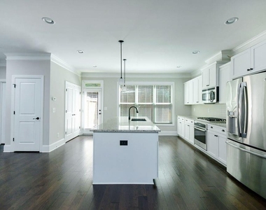 1265 Linden Court Ne - Photo Thumbnail 5
